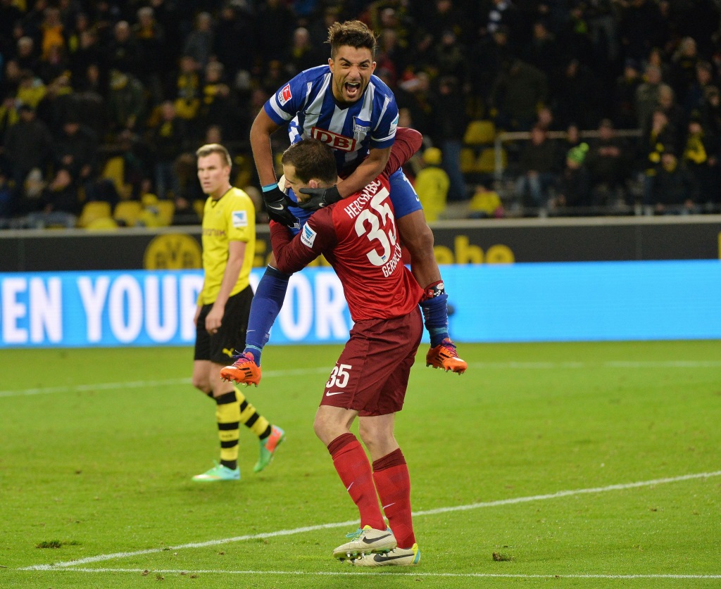 Foto: City-Press GmbH - Allagui und Gersbeck freuen sich über den Sieg